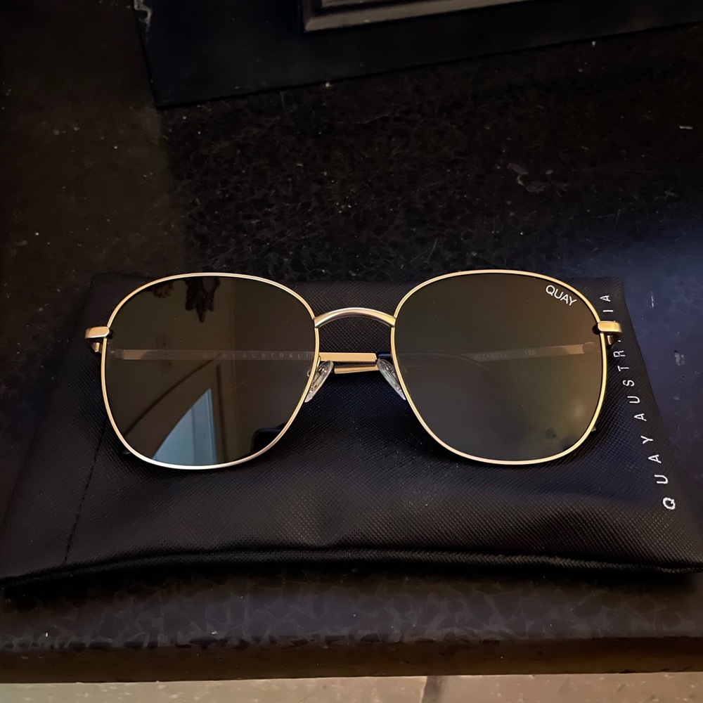 Quay Jezabell Sunglasses